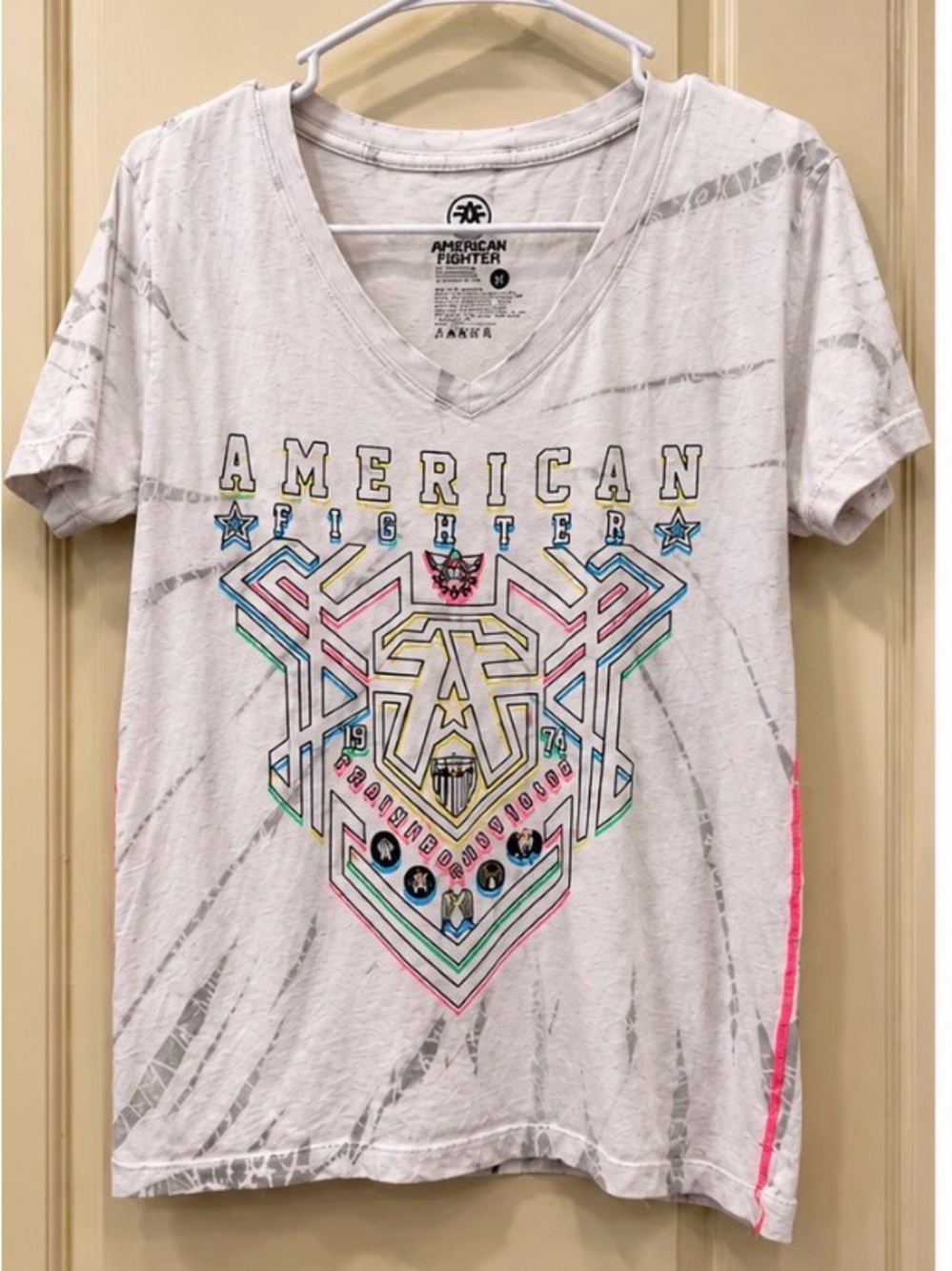 American Fighter affliction sinful miss me short sleeve tshirt pink blue white M